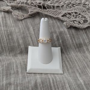 Elegant Gold and Cubic Zirconia Women's Ring